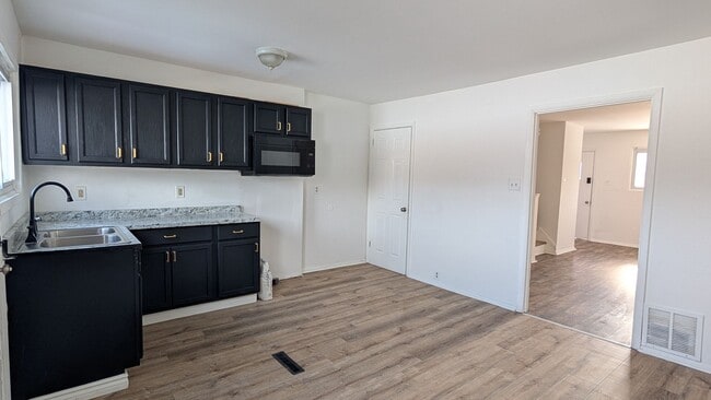 Photo - Cozy 3 Bed 1 Bath Harrisburg Home - Available Now!