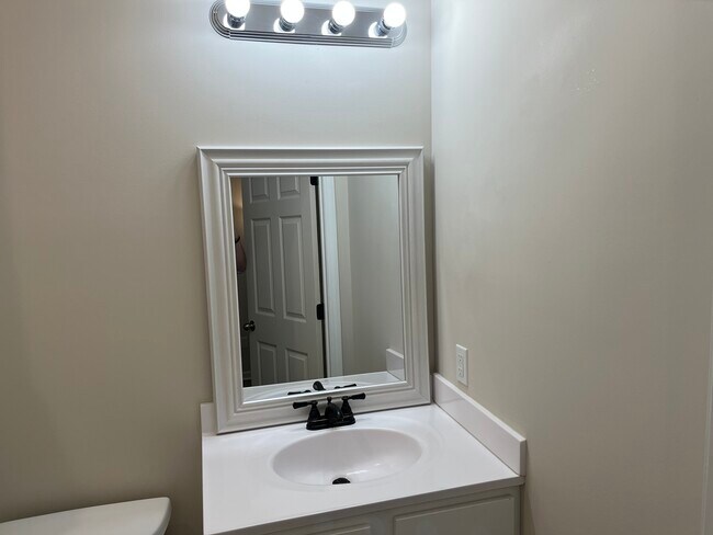 Photo - 312 Market St Unidad A