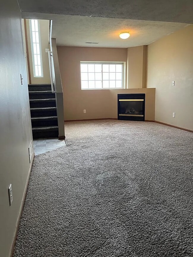 Photo - 17837 Olive St