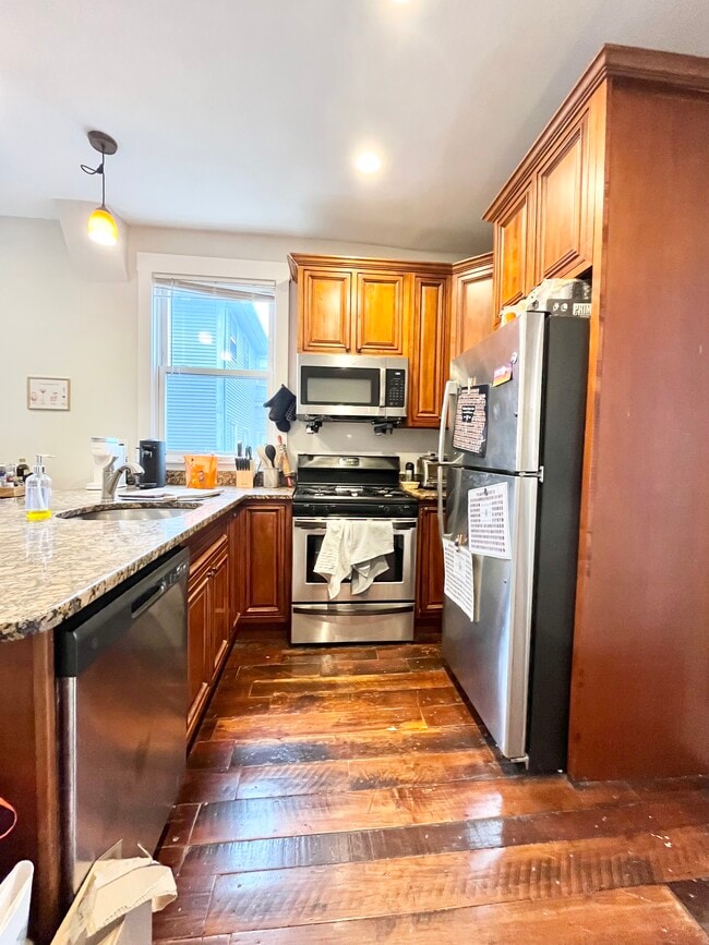 Photo - 717 Parker St