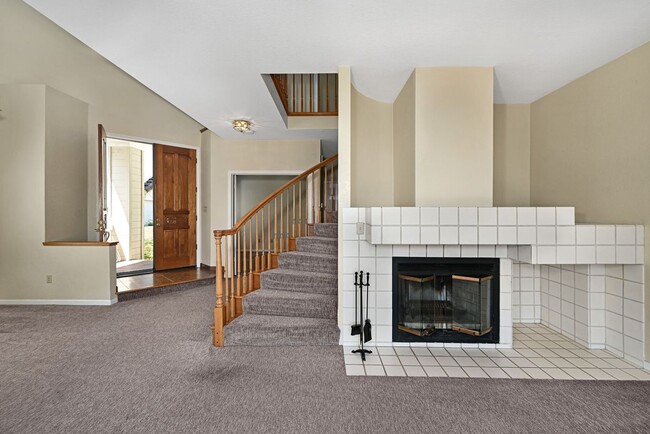 Photo - 1319 Strawberry Ct