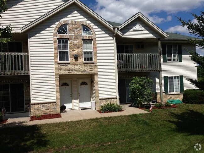 outside Front - 203 E Lake Park Pl Rental
