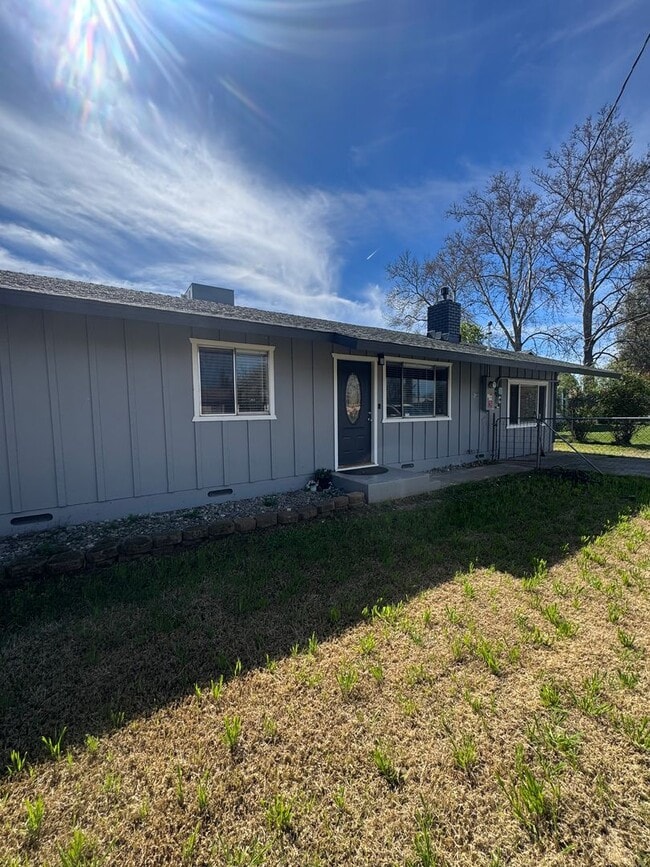 Photo - CUTE 3 BED 2 BATH IN COTTONWOOD, CA