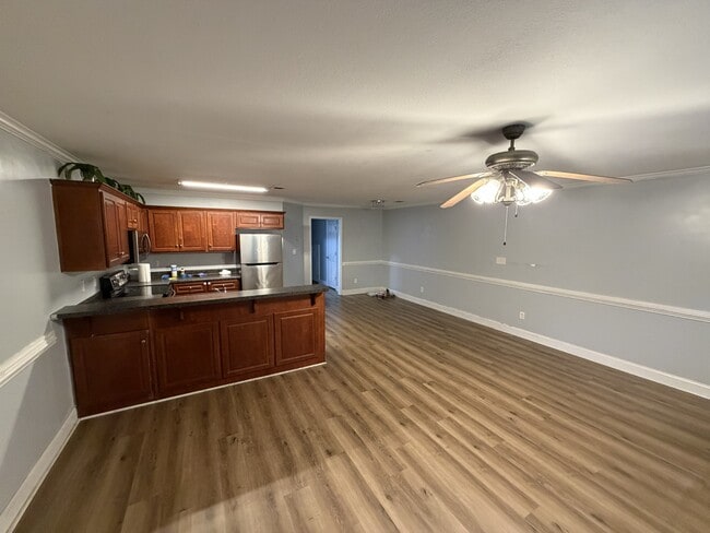 Kitchen & Living Room - 2058 Reserve Ln