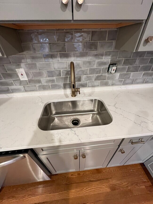 Photo - 39 E Springfield St Unit 2