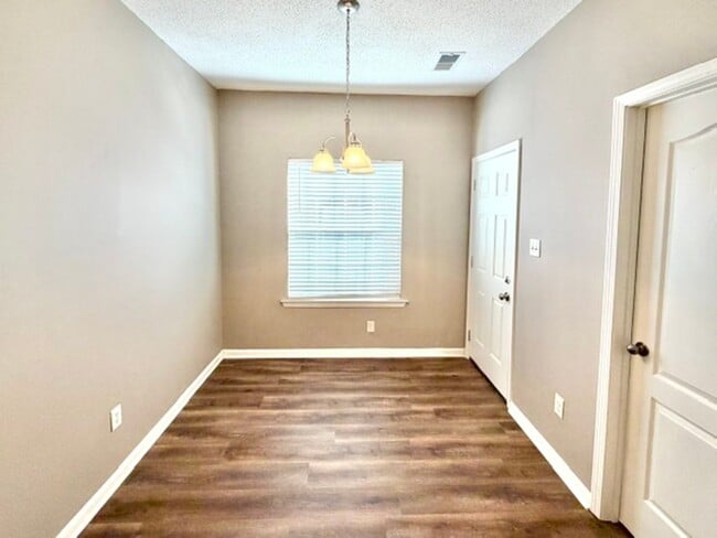 Photo - SterlingRidgeDr10226 Unit 1