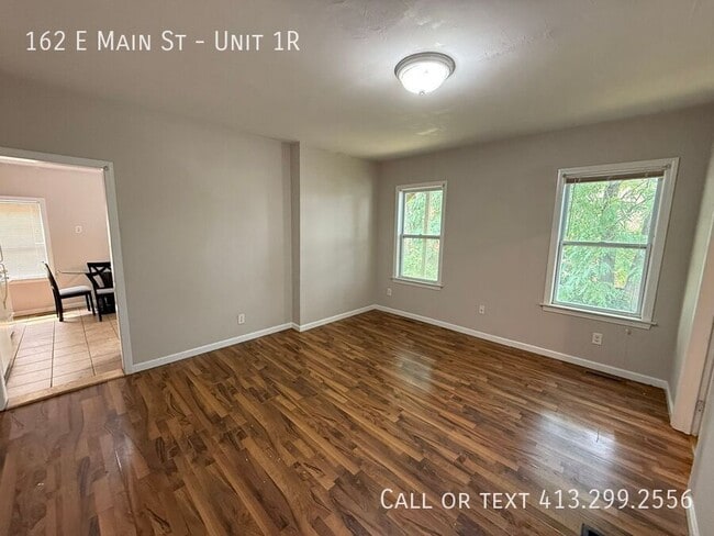 Building Photo - 162 E Main St Unit 1R Rental