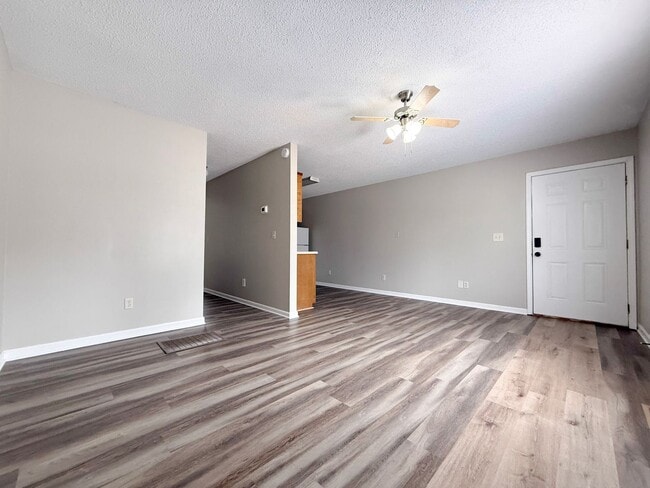 Photo - 1948 E First St Unit 1948_2