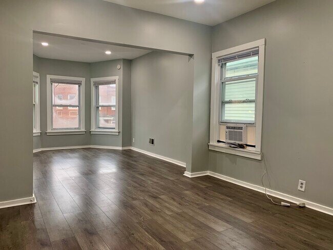 Photo - 3547 W Diversey Ave