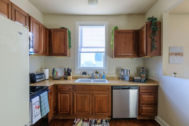 Photo - 410 E Carson St Unit 3