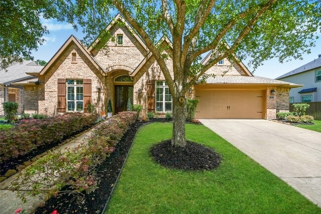 Photo - 30 Adrianna Path Dr