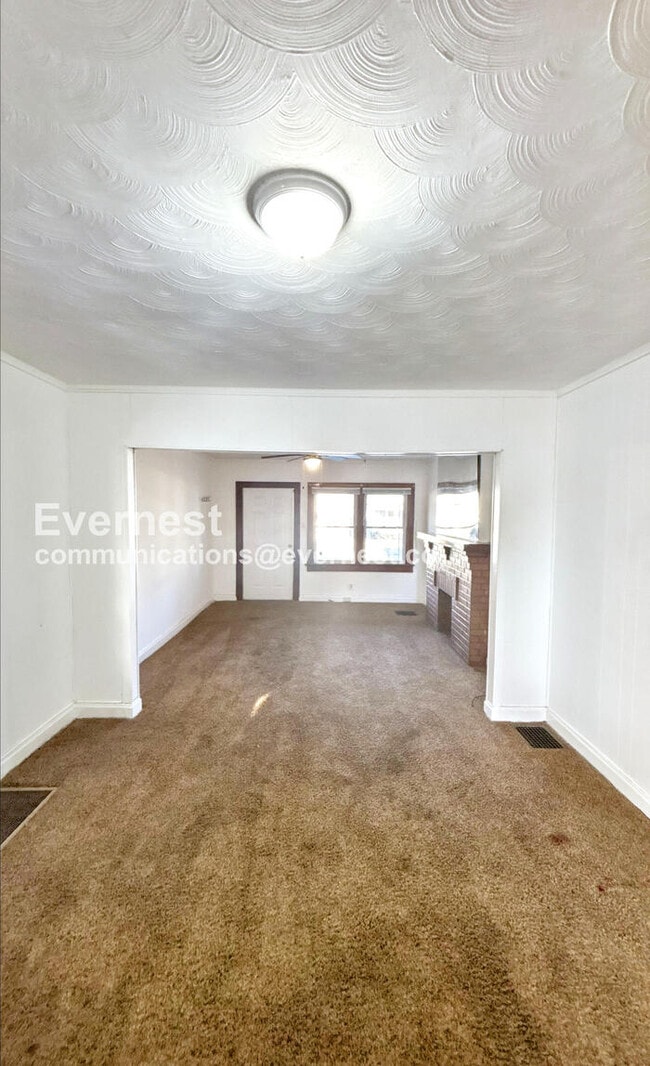 Photo - 661 S Burgess Ave