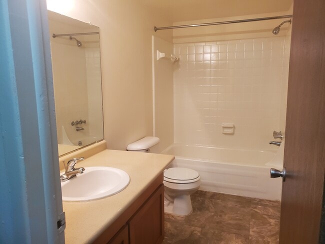 EVERGREEN PLACE APARTMENTS