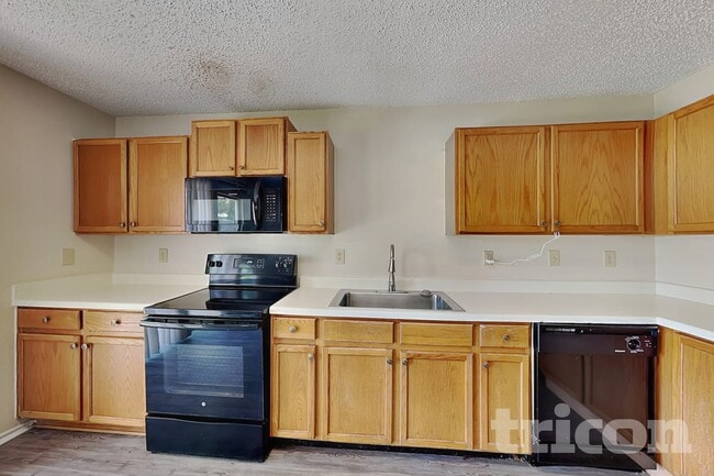 Photo - 8055 Chestnut Cedar Dr