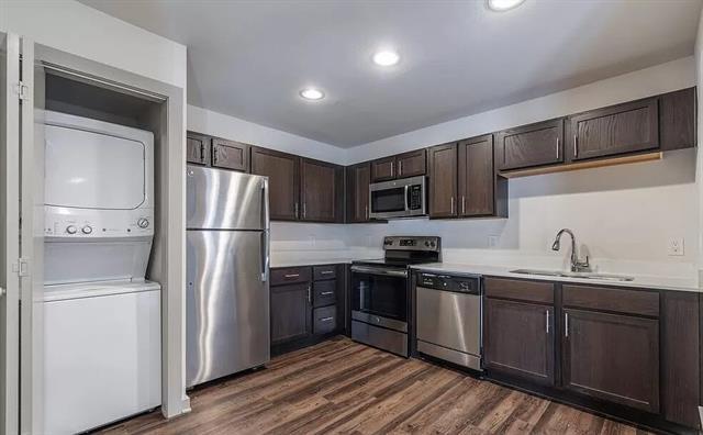 Photo - 1925 Moser Ave Unit S1