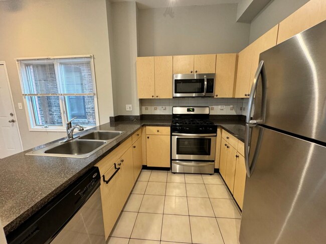 Photo - 4955 N Damen Ave Unit 1R