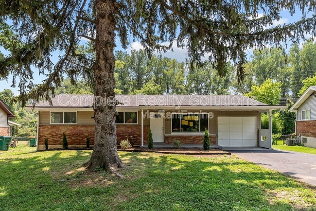 Building Photo - 2372 Collett Dr Rental