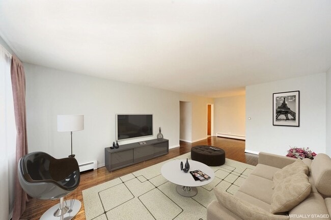 Photo - Pinetree Apartments