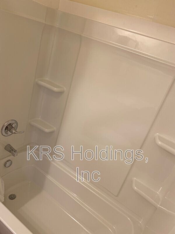 Photo - 425 Mill St