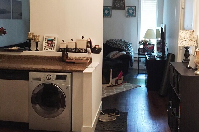 Photo - 2909 N Mildred Ave Unit 2905-1