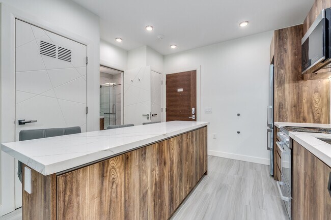 Photo - 1168 Pendrell St Unit 202