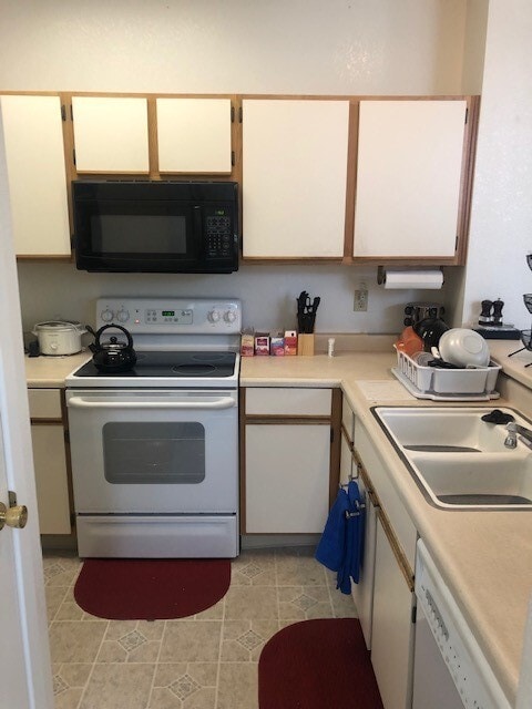 Photo - Large 2 Bedroom Townhome Available in Reno