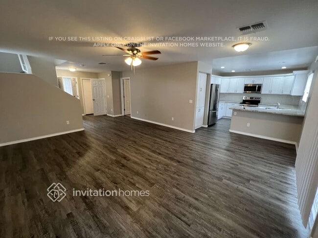 Photo - 1075 E Rolls Rd