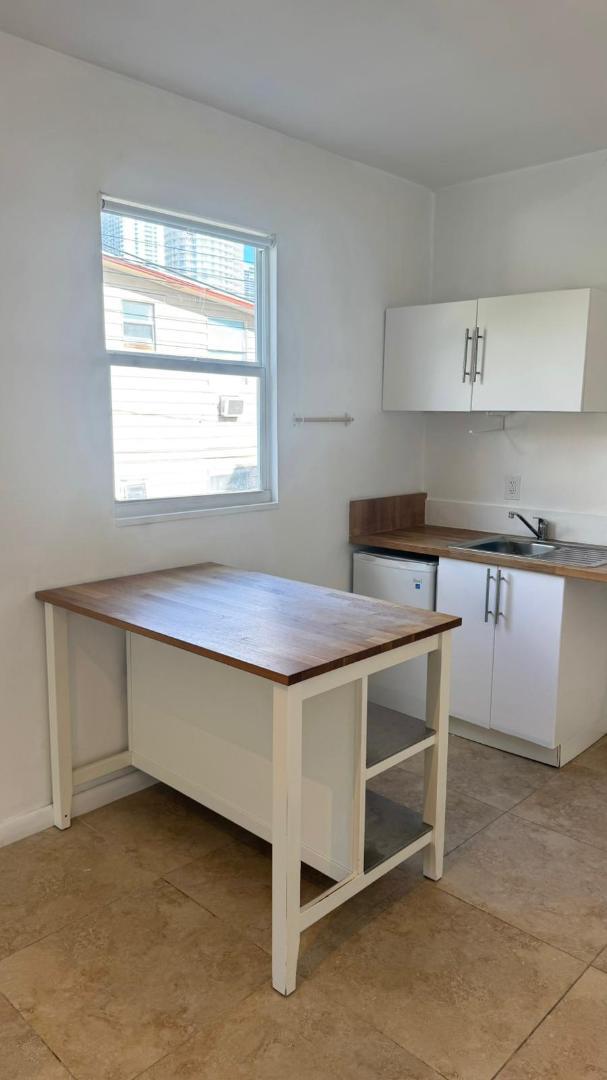 Photo - 444-542 SW 3rd St