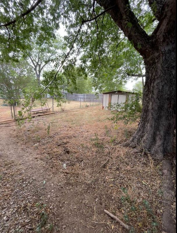 Photo - 202 W 13th St