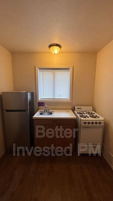 Photo - 24631 Birch St
