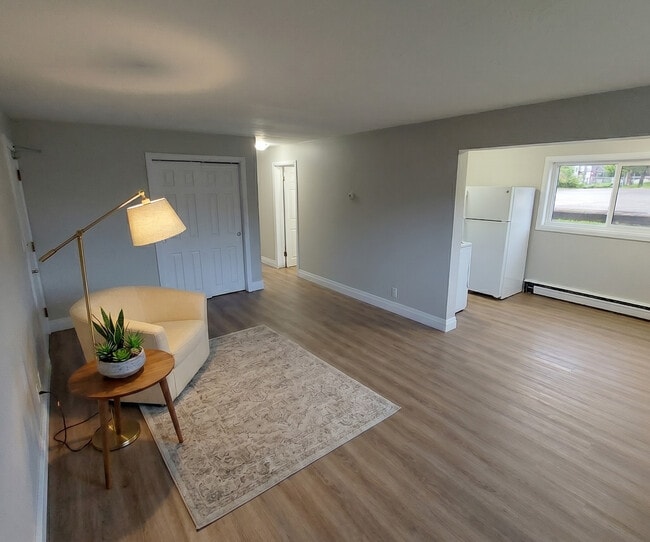 Photo - Hemlock Place Apartments