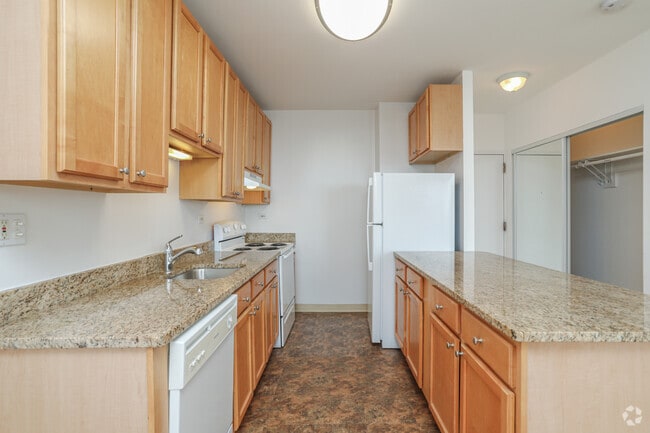 2 BR, 1 BA - Kitchen