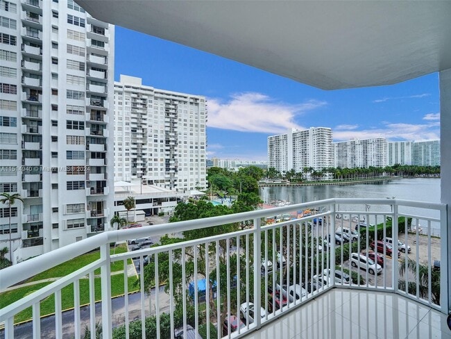Photo - 18061 Biscayne Blvd Unit 502