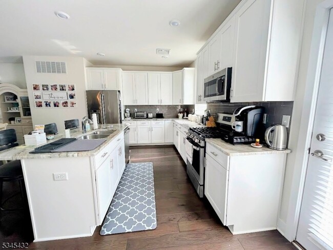 Photo - 18 Colgate Dr Townhome