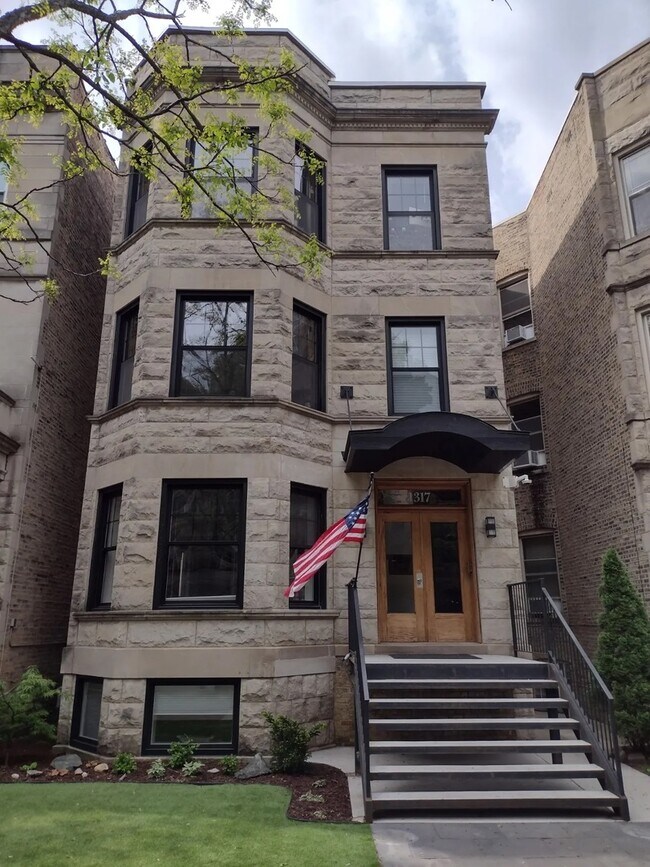 Building Photo - 1317 W Eddy St Unit 1