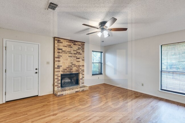Photo - 3002 Breeze Terrace