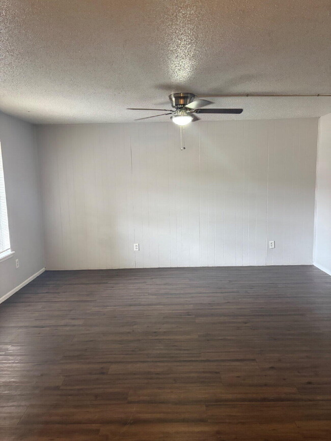 Photo - 3211 35th St