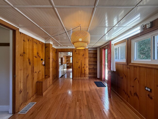 Photo - 4230 Hampton Rd