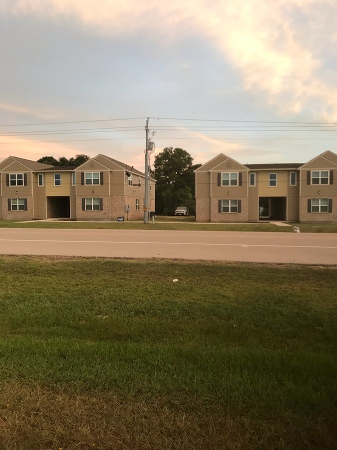 Photo - The Panther Crossing Apartment Complex