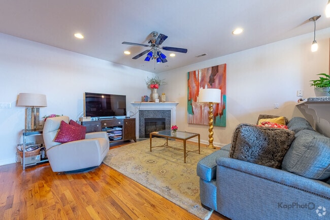 Building Photo - 1302 W Fillmore St Unit 3 Rental