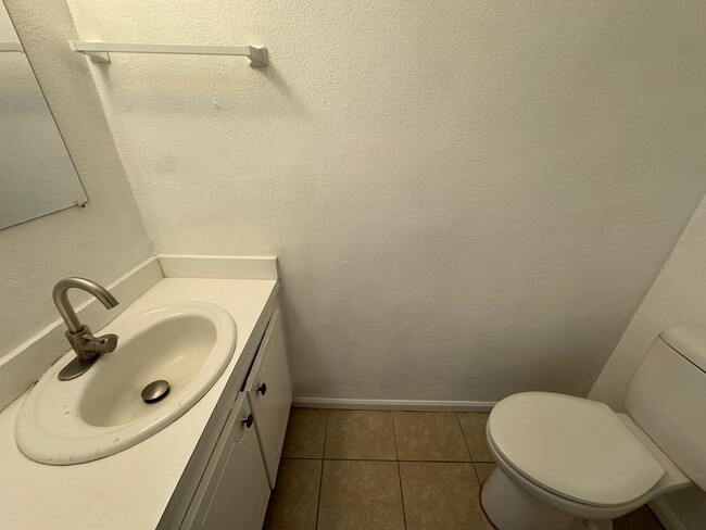 Photo - Myrtle Beach - 2 Bedroom / 1.5 Bathroom Townhome