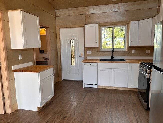 Photo - 1149 Virginia Lynn Wy