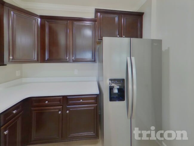 Photo - 326 Fairford Rd