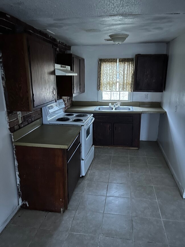 Photo - 520 Buckley St