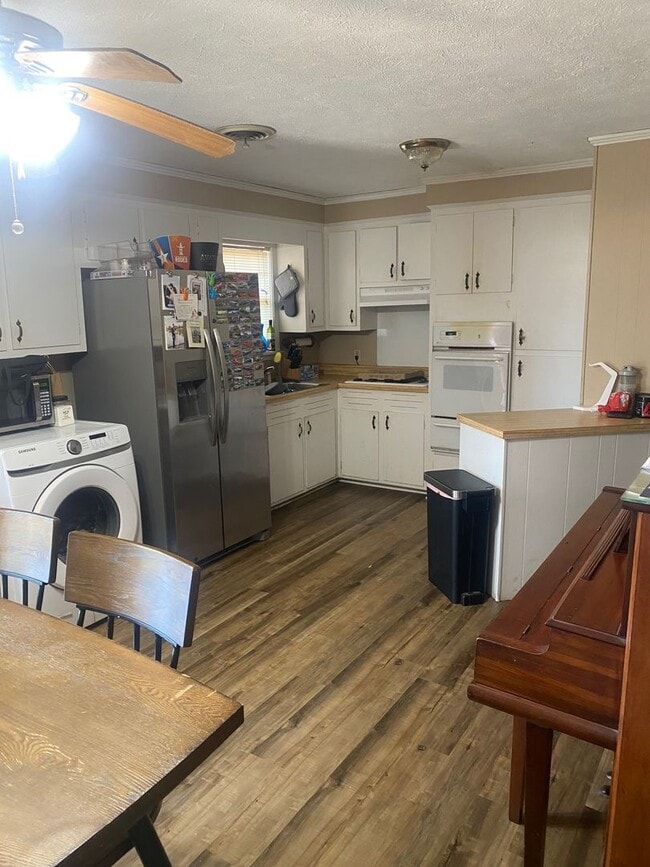 Photo - 2709 Persimmon Dr