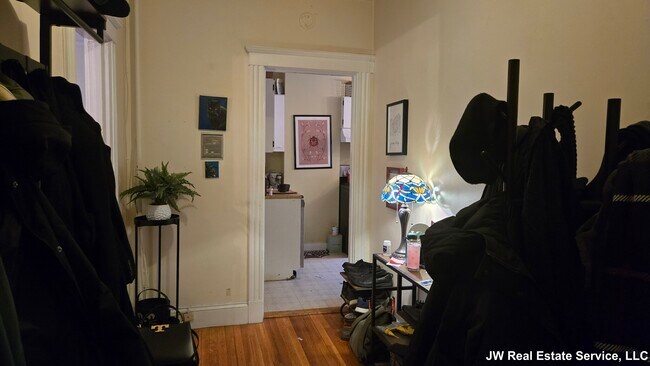 Photo - 1986 Commonwealth Ave