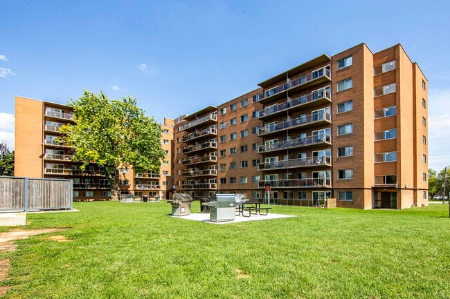 Lakewood Apartments II