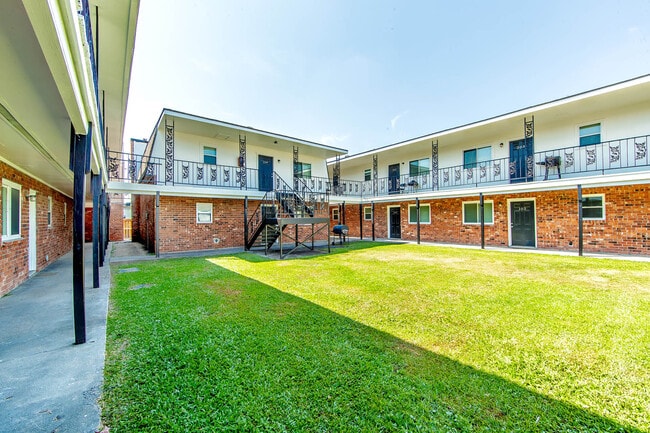 Quail Court Apartments