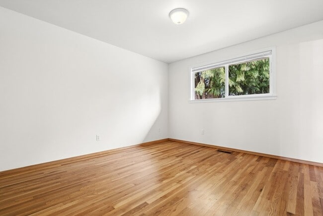 Photo - 3Bd/1.75Ba Bellevue House