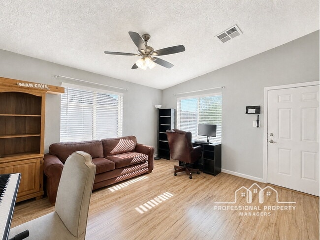Photo - 4-bedroom, 2-bathroom home in Desert Sands